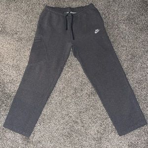 Nike Sportswear Club Fleece Sweatpants. Charcoal Heather. Size Large.